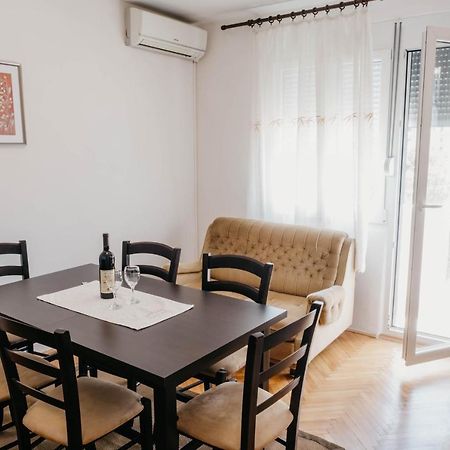 Apartment Bracovic - City Center Bar Bagian luar foto