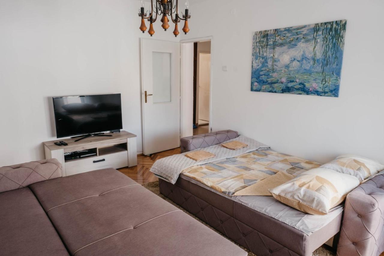 Apartment Bracovic - City Center Bar Bagian luar foto