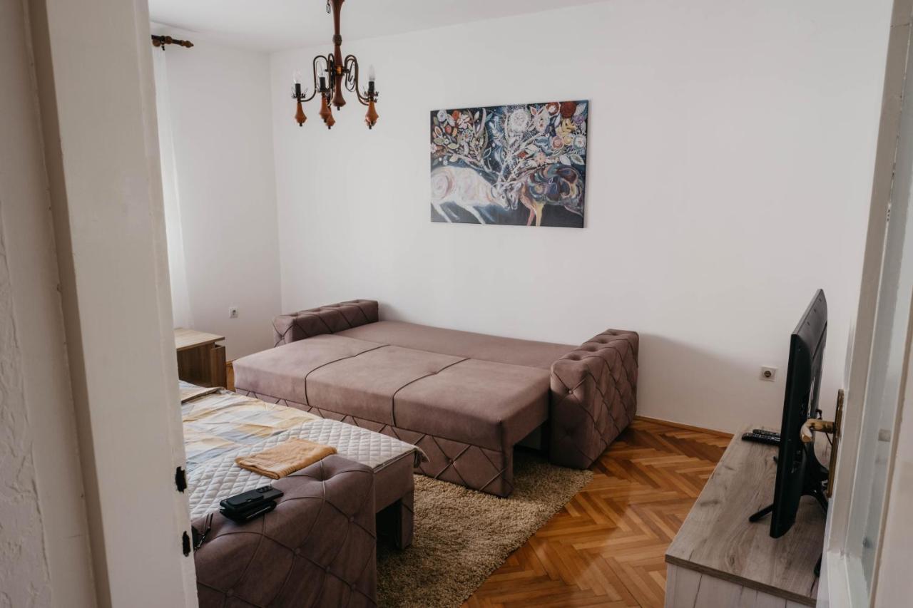 Apartment Bracovic - City Center Bar Bagian luar foto