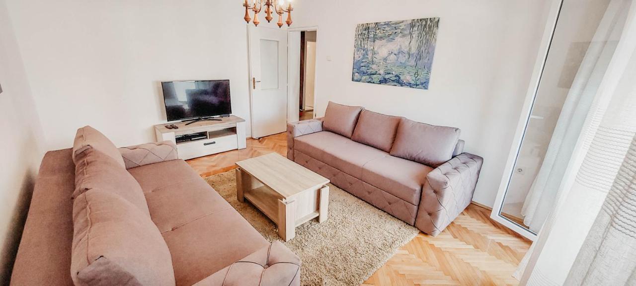 Apartment Bracovic - City Center Bar Bagian luar foto