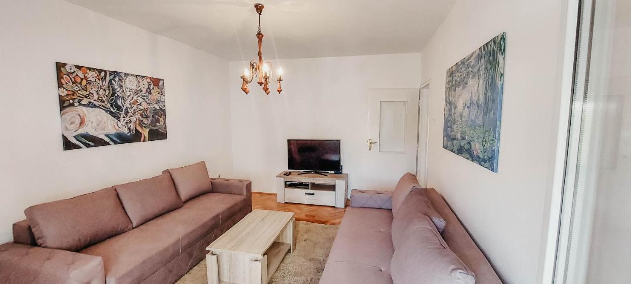 Apartment Bracovic - City Center Bar Bagian luar foto