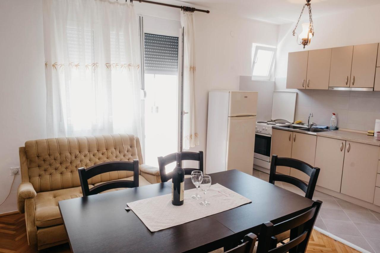 Apartment Bracovic - City Center Bar Bagian luar foto