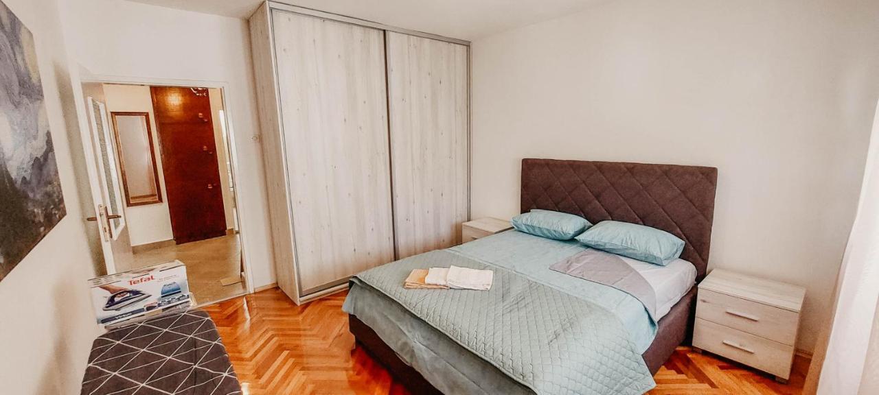 Apartment Bracovic - City Center Bar Bagian luar foto