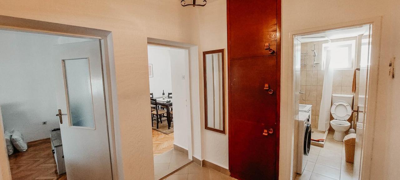 Apartment Bracovic - City Center Bar Bagian luar foto
