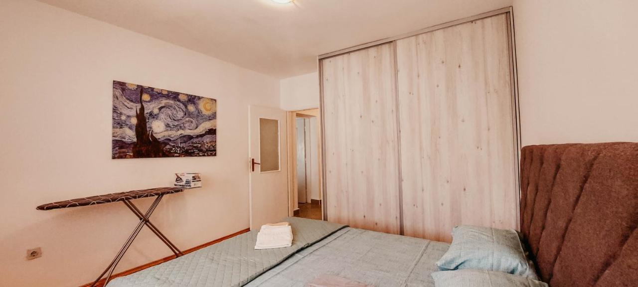 Apartment Bracovic - City Center Bar Bagian luar foto